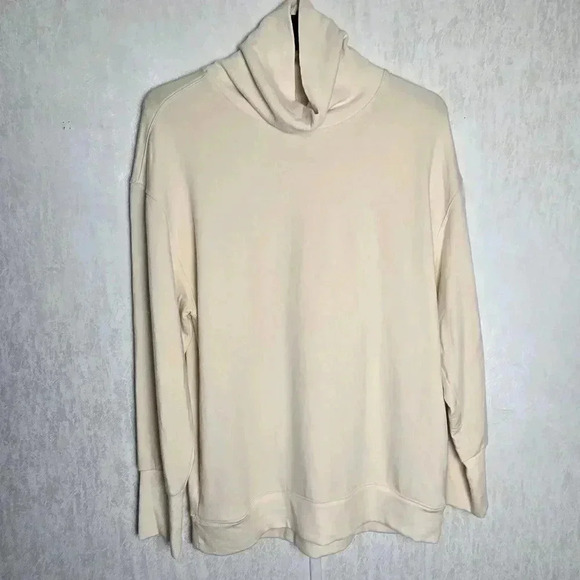 Athleta Womens L Balance Cinch Turtleneck Sweatshirt Chantilly Cream Comfy Layer - Picture 1 of 11